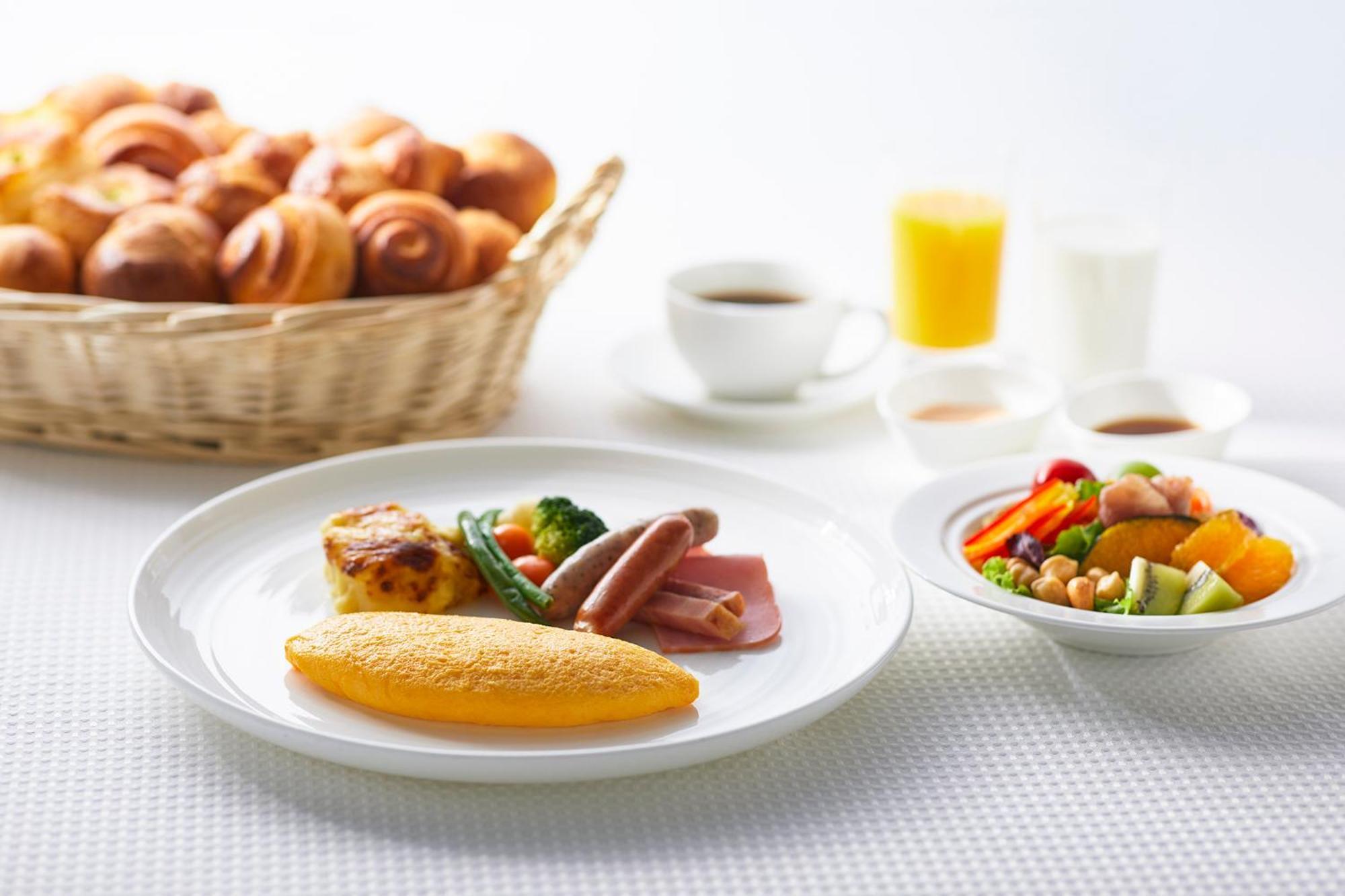 The Royal Park Hotel Iconic Kyōto Exterior foto A typical inflight meal